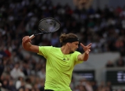 爱游戏世界杯2026-法网险胜联合杯，兹维列夫状态火热