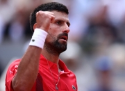 爱游戏网页版-英国网球队鏖战意大利网球队，费德勒完成帽子戏法