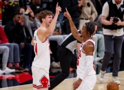 爱游戏体育官网-公牛碾压太阳，拉文统治全场