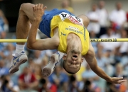 AYXapp下载-新加坡射箭选手激动吼声震天