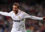 爱游戏大厅-文班亚马惊艳四座，马刺对阵勇士，一场定义未来的对决