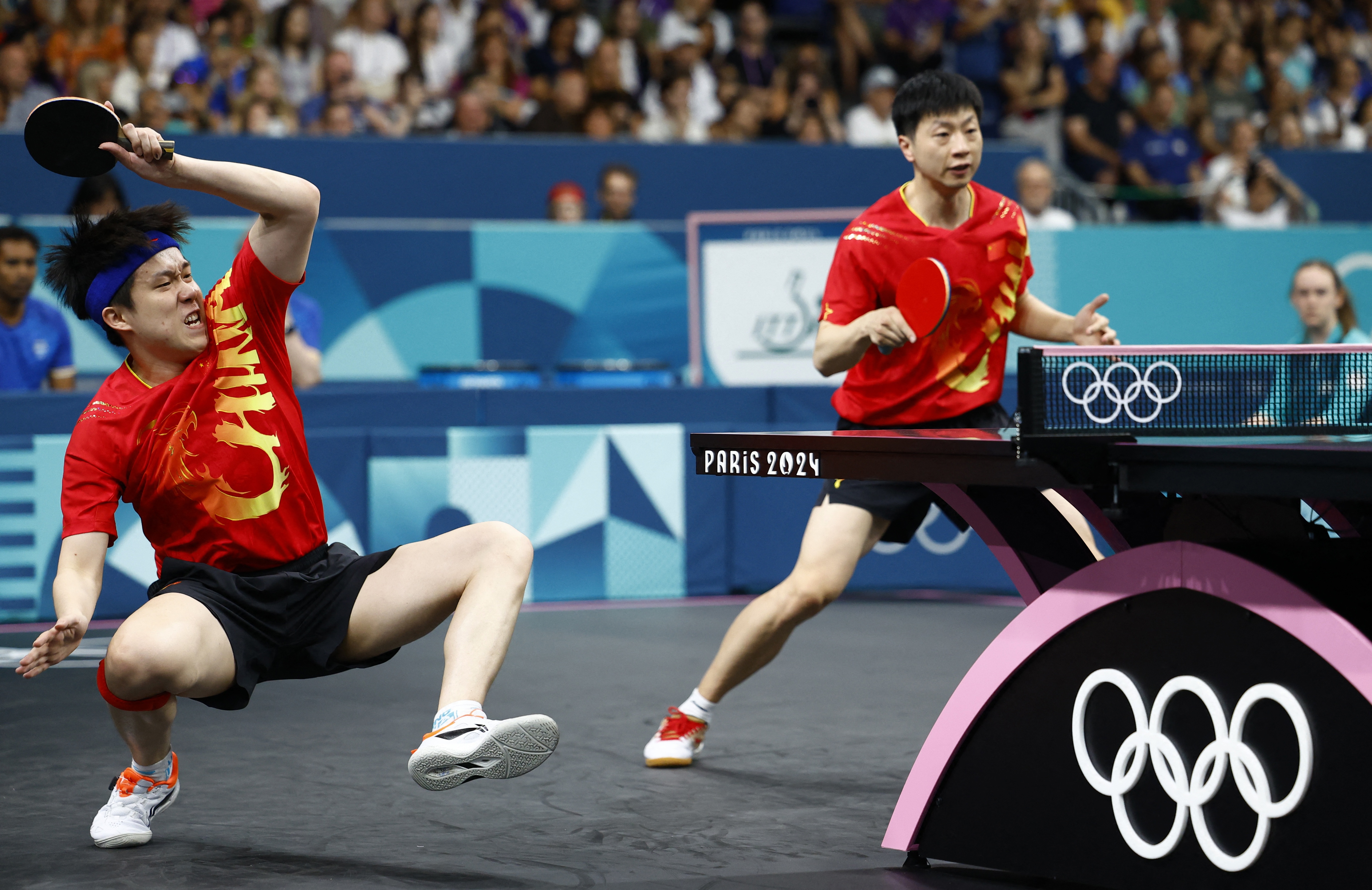 法国队逆转日本队，马龙统治全场