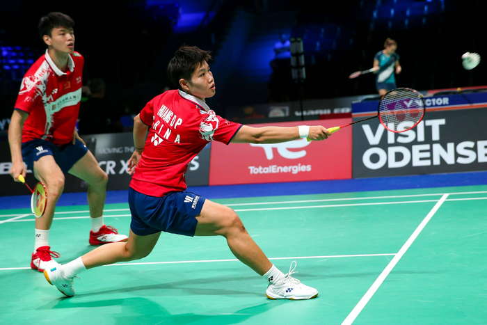 丹麦队险胜印度队，黄鸭组合高光表现