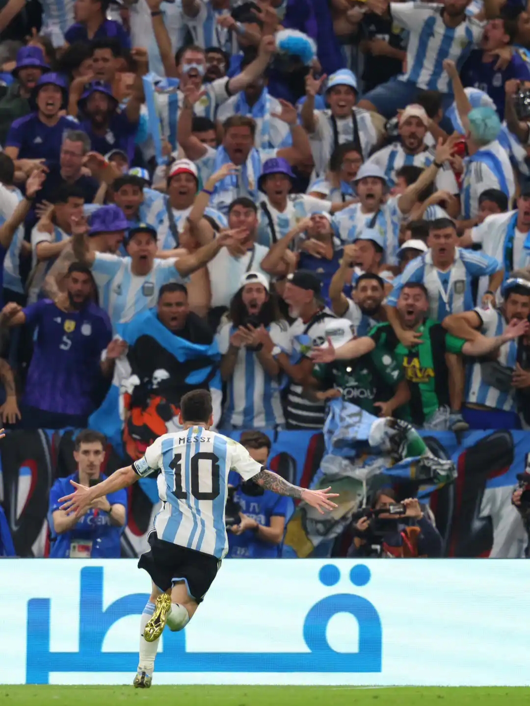 德国绝地反击日本，梅西高光表现