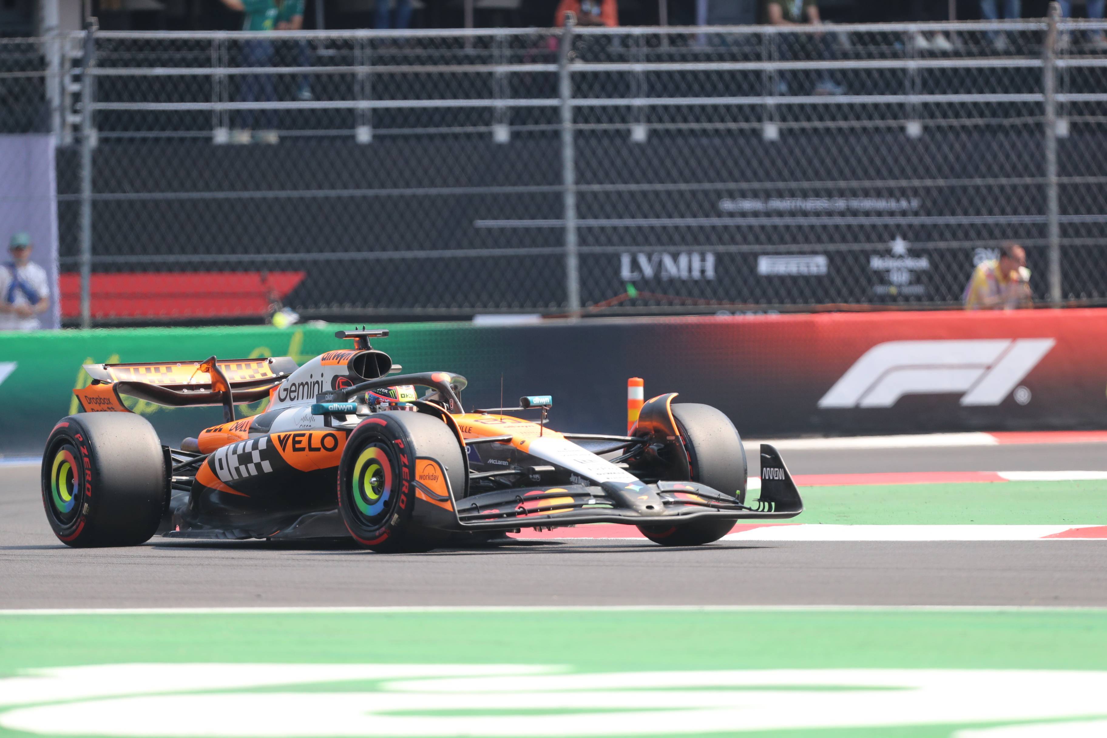 红牛车队碾压哈斯车队，勒克莱尔点燃赛场