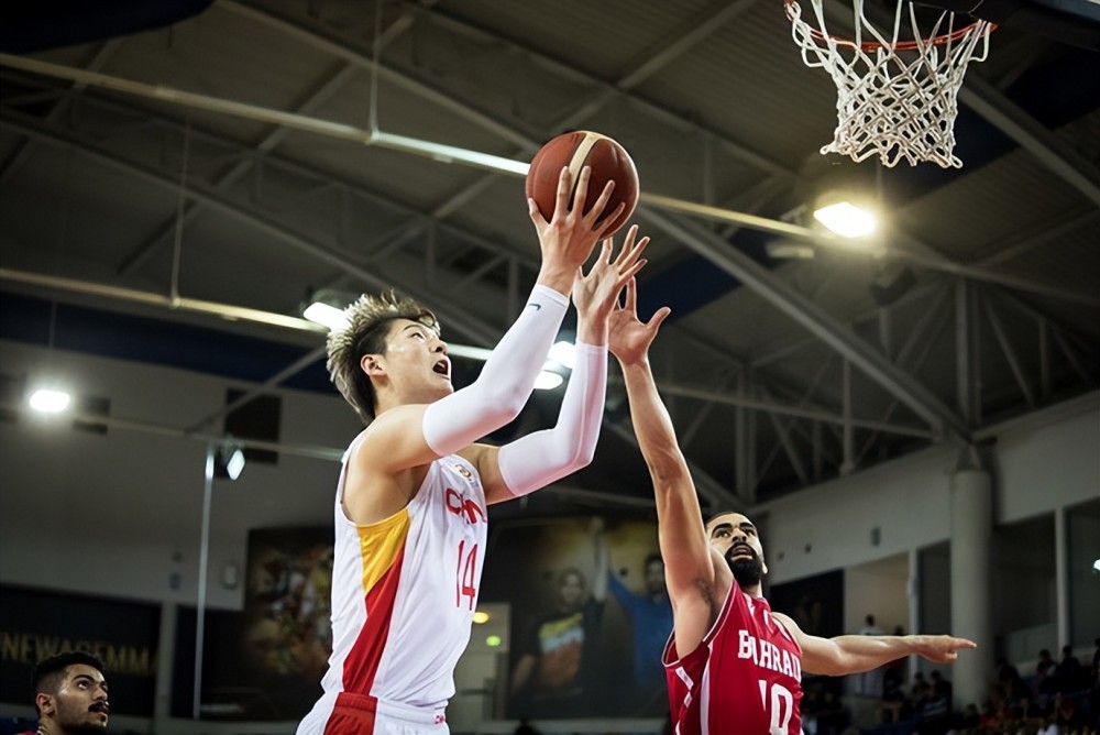 日本队鏖战德国队,黄鸭组合关键制胜 日本队鏖战德国队,黄鸭组合关键制胜