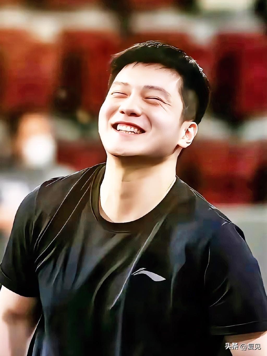 法国乒乓球队强势德国乒乓球队，樊振东统治全场