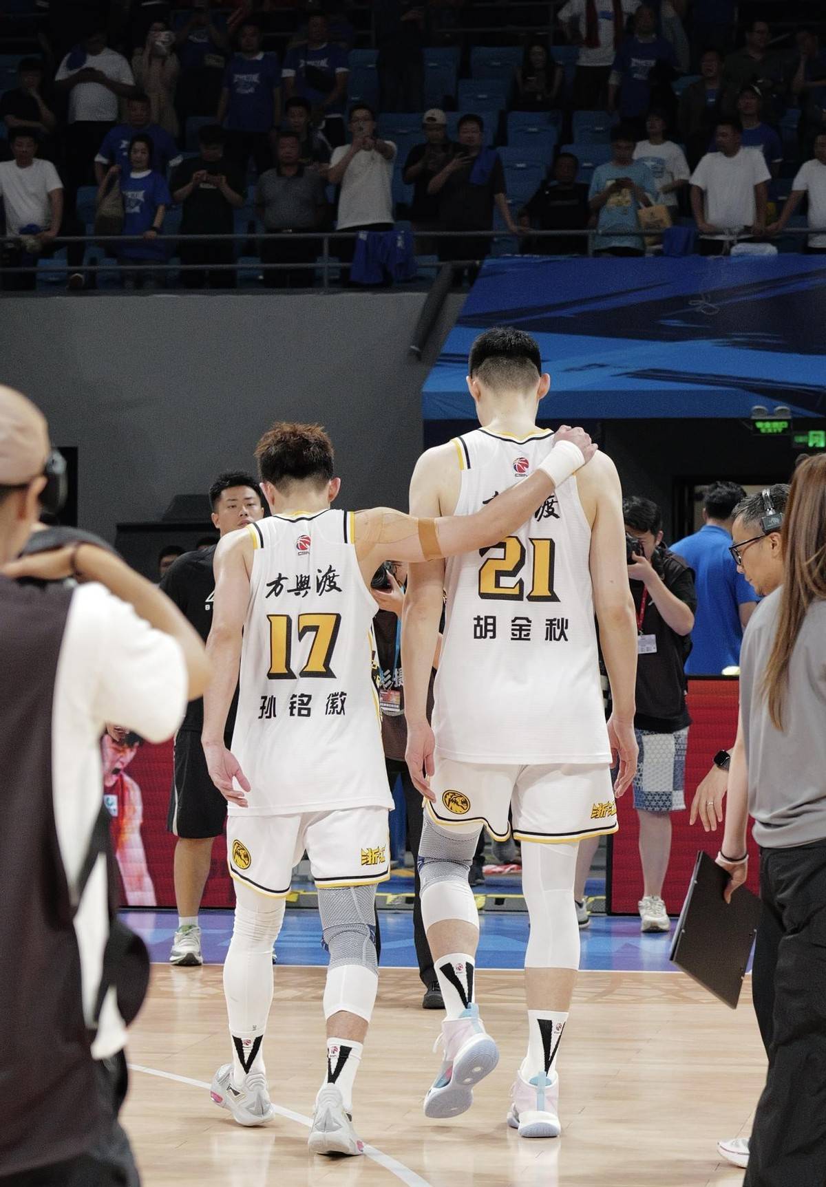 江苏队碾压火箭,孙铭徽关键制胜 江苏队碾压火箭,孙铭徽关键制胜