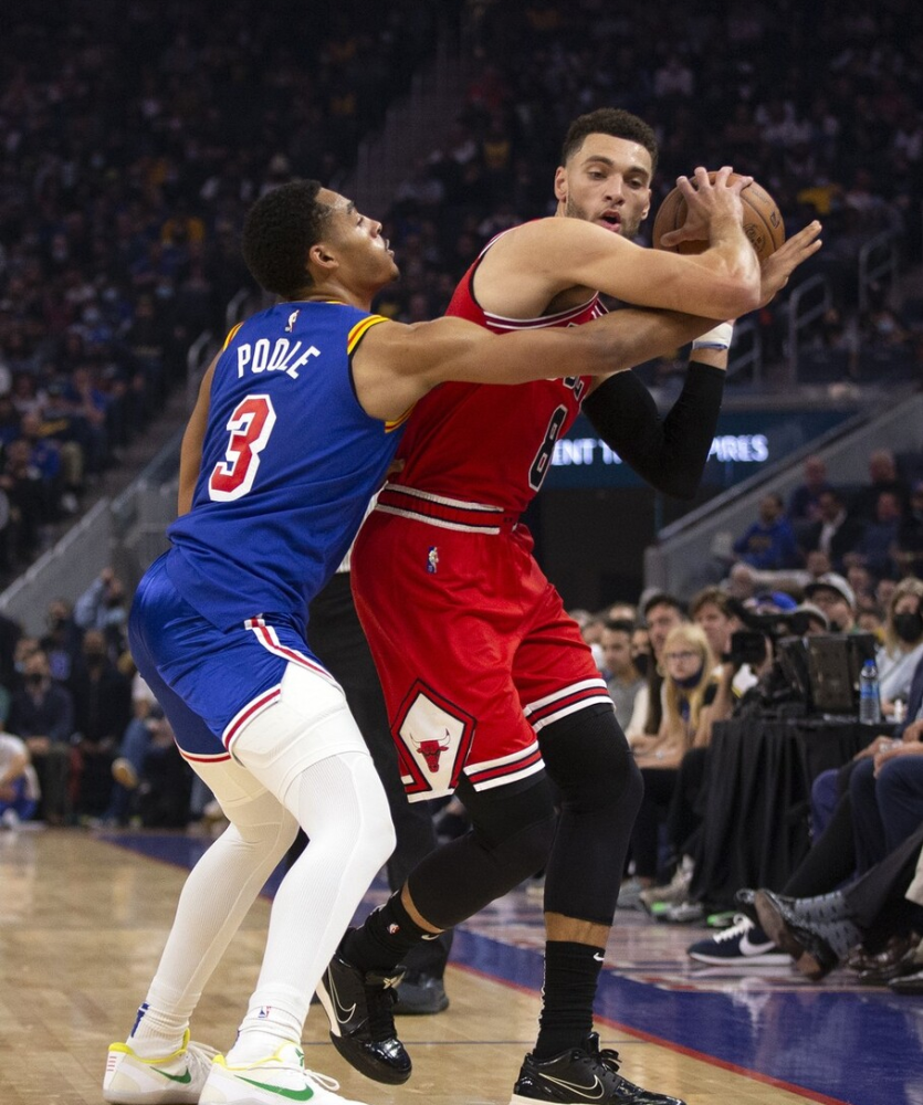 新科球王雄霸赛场传射传切助攻完成梅开二度 新科球王雄霸赛场传射传切助攻完成梅开二度