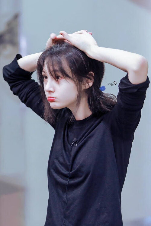 英超争冠焦点战启示录，深圳队巅峰对决胜出浙江队的战术密码