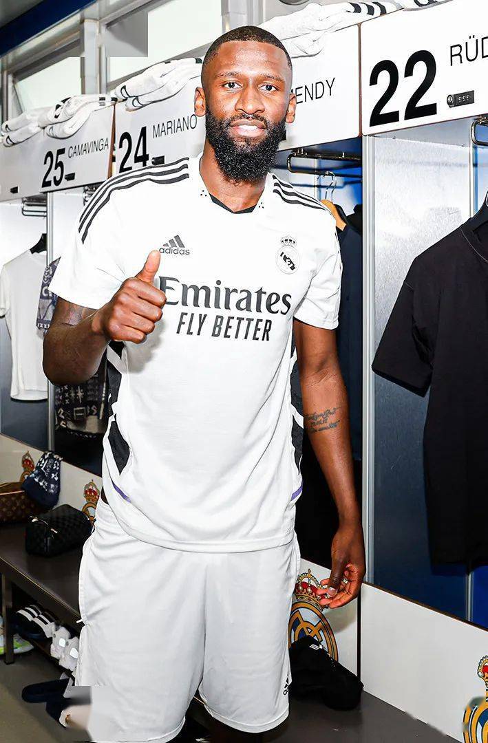 西班牙翻盘乌克兰，楚阿梅尼点燃赛场