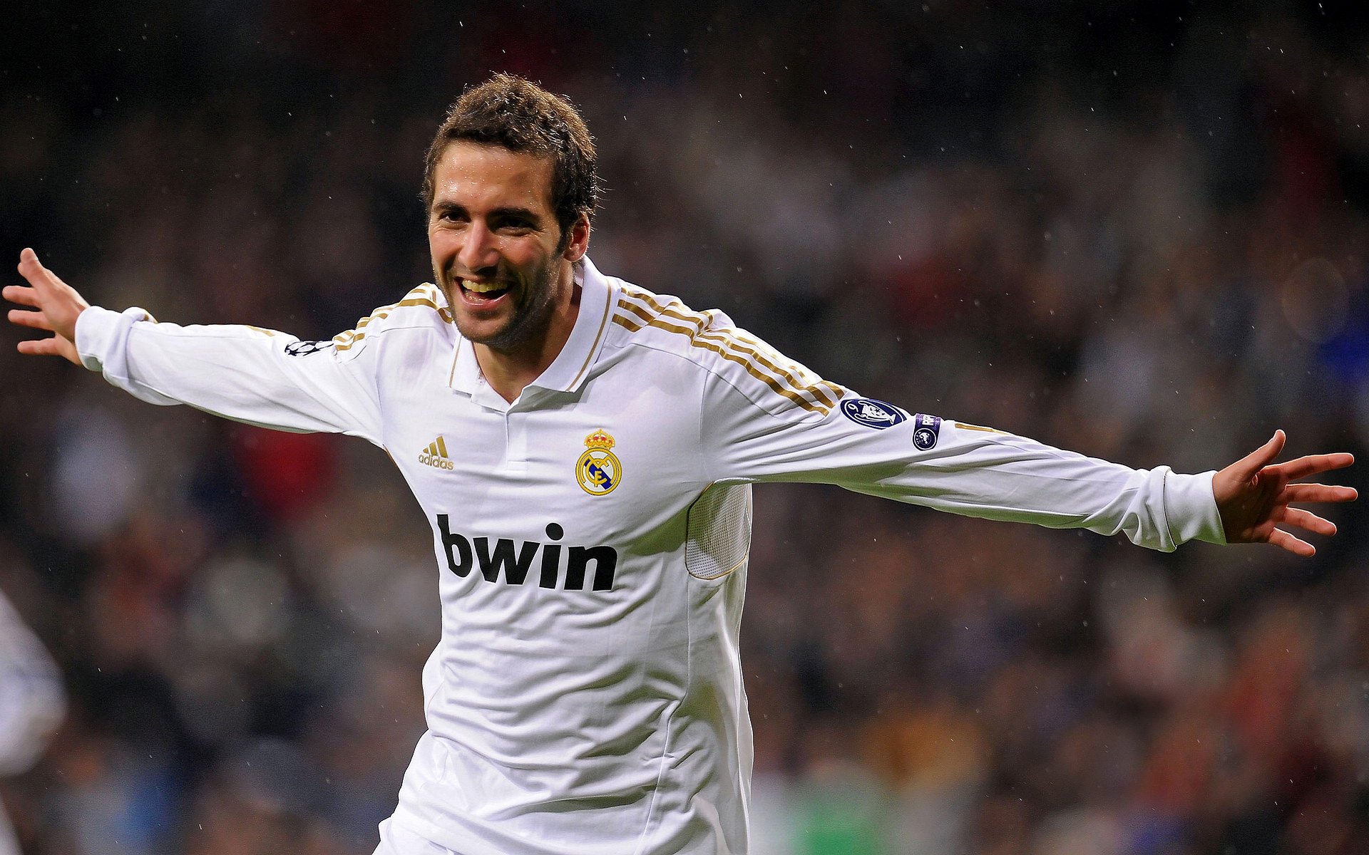 赛道上的新生，F1揭幕战之夜，切特用实力回应世界