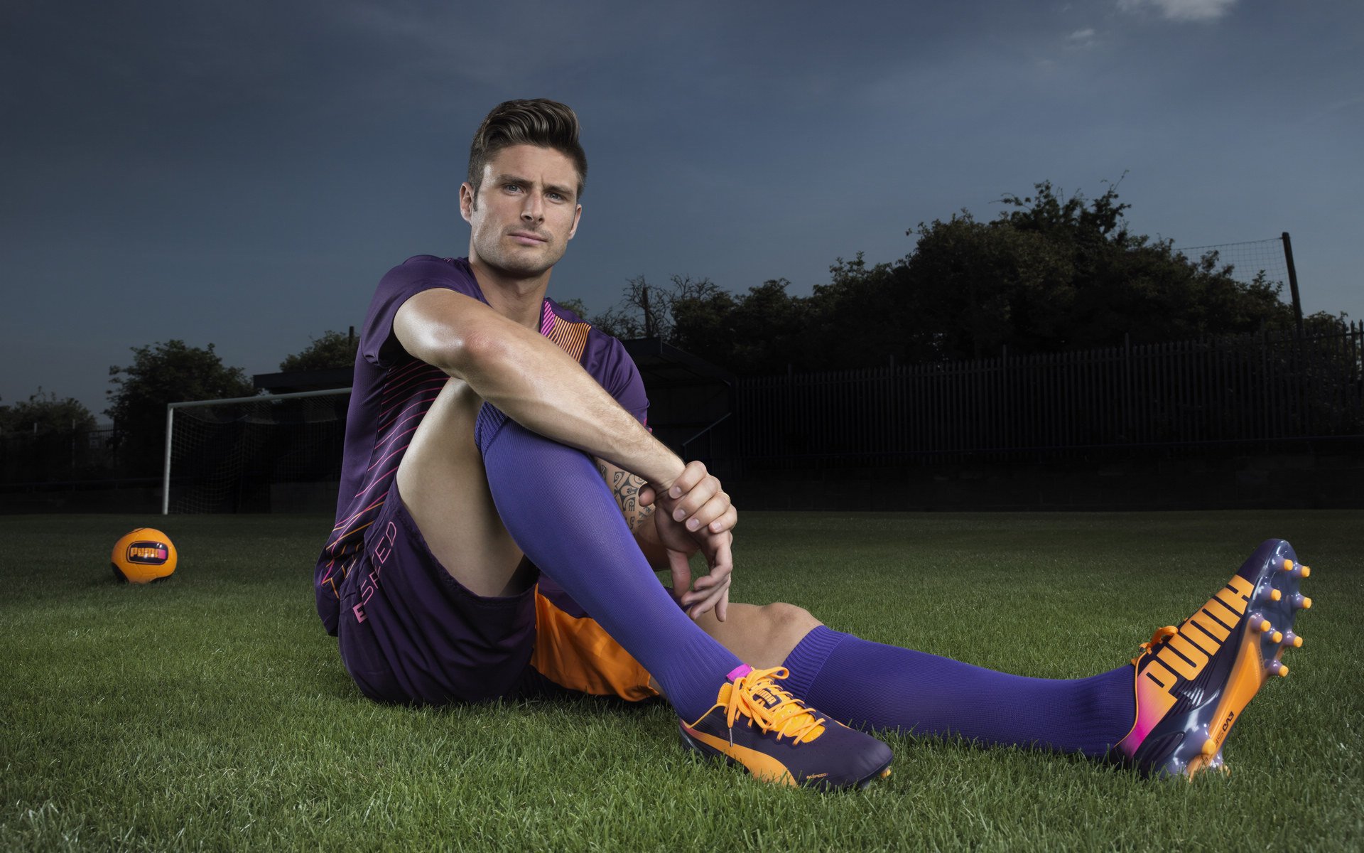 赛道与球场，速度与逆转的双重奏