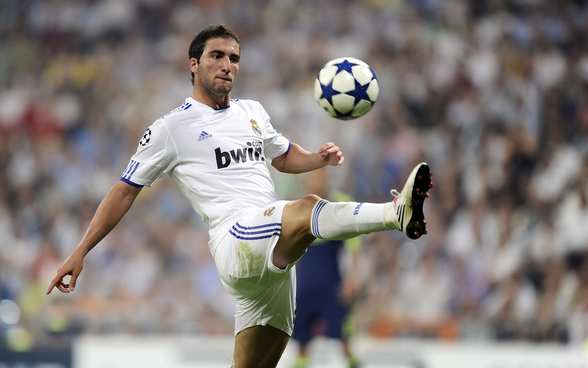 卡塔尔资本下的足球革命，加维关键一击，那不勒斯王朝的黄昏？