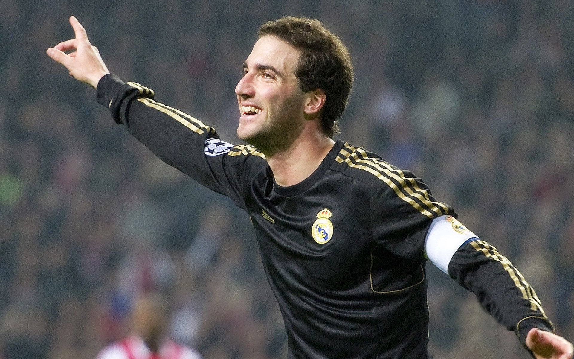 红牛狂奔，厄德高掌舵，莱比锡爆冷比利时的战术革命与关键先生诞生记